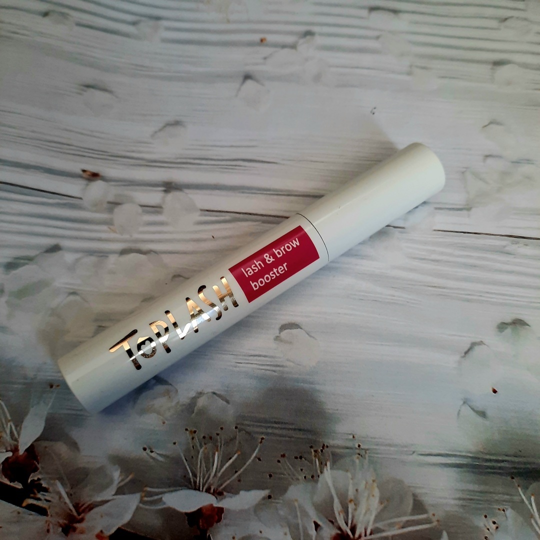 Обзор моей косметички. Чем пользуюсь, что люблю и не только