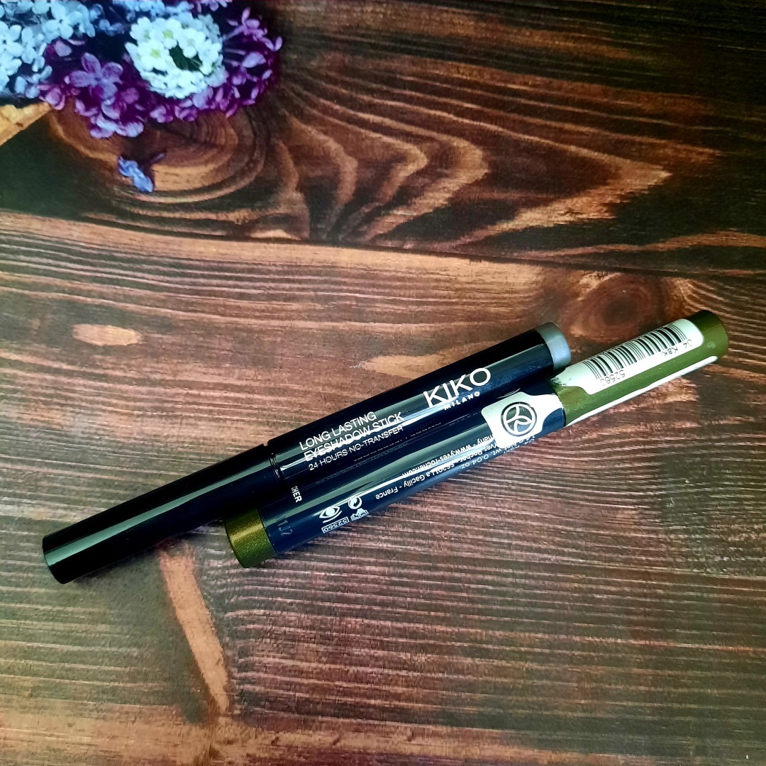 Обзор моей косметички. Чем пользуюсь, что люблю и не только