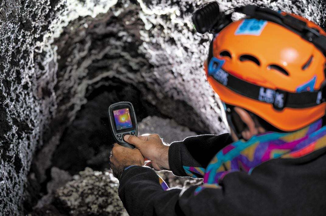 Путешествие в огненные глубины самых молодых пещер Земли