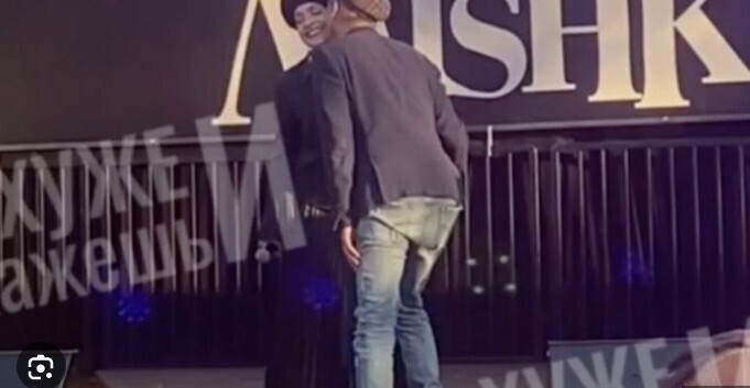 Вайкуле спела на русском языке на фестивале в Лос-Анджелесе, а Панин вылез на сцену и полез целоваться. Что вы думаете об этой парочке??