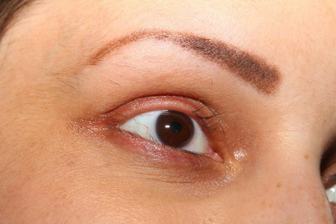 5 побочных эффектов наращивания ресниц.