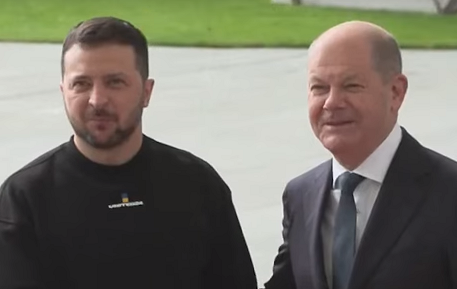 Германия пренебрегает Зеленским из-за спроса на оружие, в то время как Россия добивается успехов