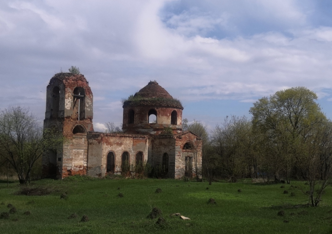 По местам малой родины моей мамы. Родник с чистейшей питьевой водой, село Кислино Мценского района Орловской области.
