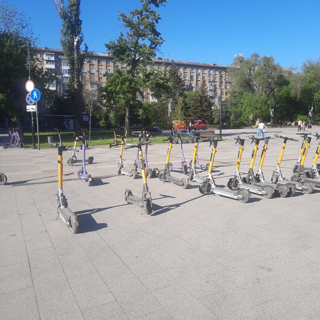 И снова про электросамокаты на пешеходных улицах города.