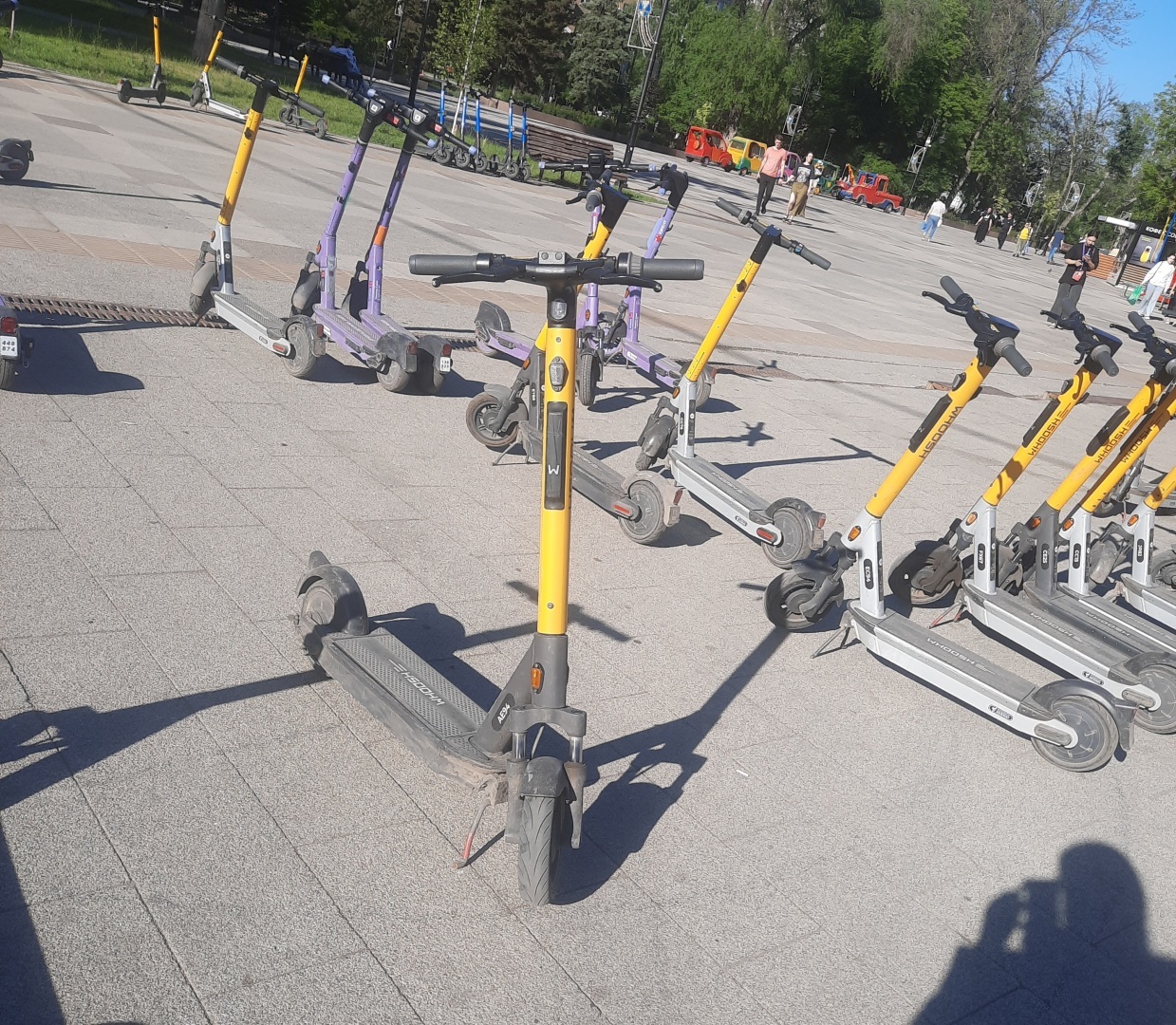 И снова про электросамокаты на пешеходных улицах города.