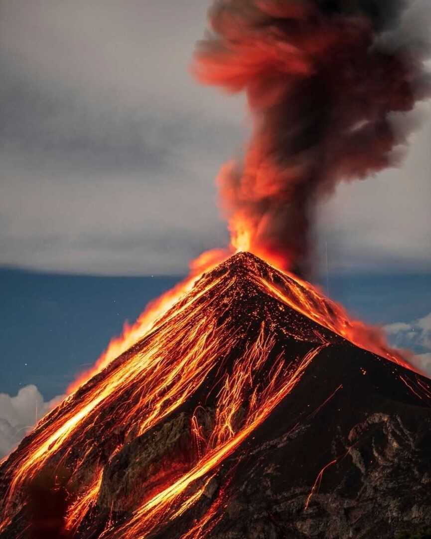 Вулканы – это невероятные природные образования, которые поражают своей мощью и красотой