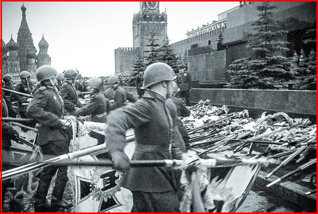 За Путина ответили, зачем 20 лет подряд закрывали Мавзолей в День Победы