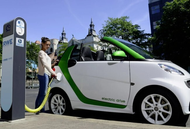 Подстава от китайцев на 486 млн рублей: как российские покупатели электрокаров остались без авто. Среди них Дмитрий Харатьян и Лукерья Ильяшенко