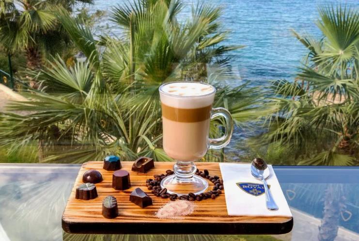 Пляж и шоколад