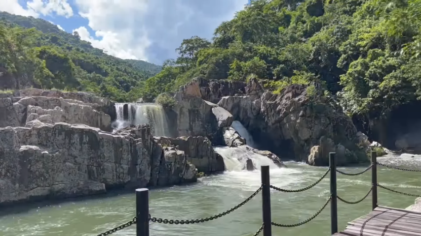 Санья / 三亚 Sānyà, остров Хайнань / 海南 Hǎinán, Китай / 中国 zhōngguó.