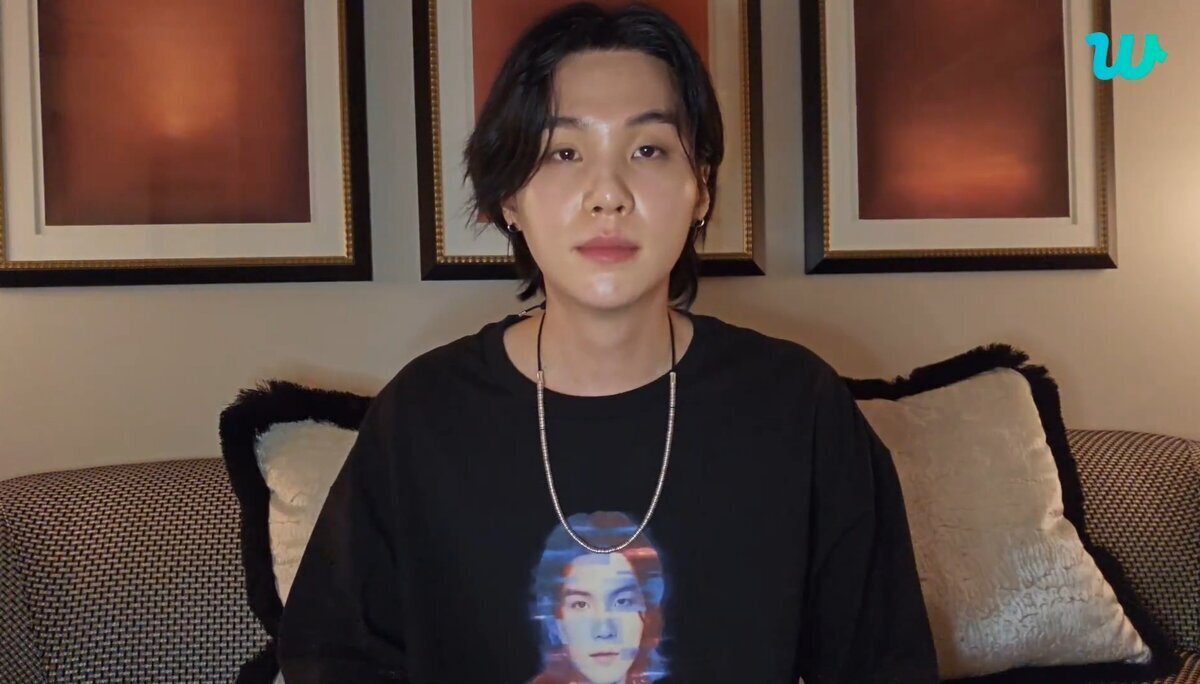 Шуга из BTS прямолинейно ответил на просьбу говорить по-английски