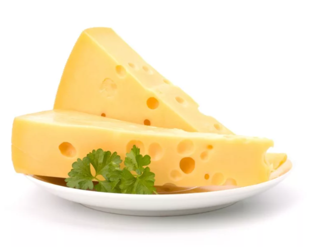 Кефир, куриная грудка, твердый сыр. Названы продукты, которые можно есть даже ночью