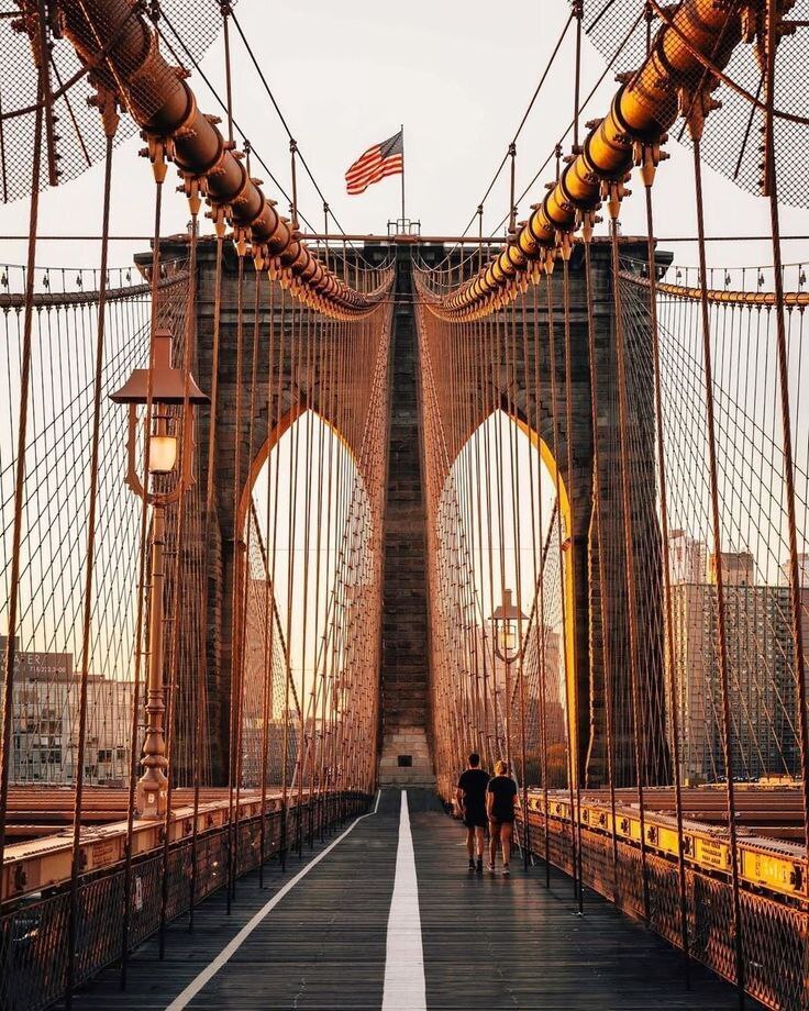 От мечты Рёблингов к символу Нью-Йорка: Легендарный Бруклинский мост
