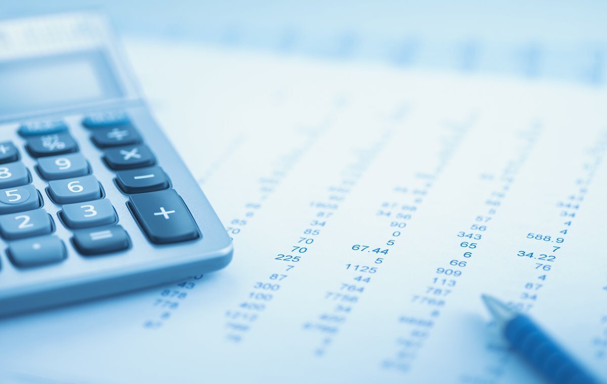 В новом году – новые налоги: Пятиступенчатая шкала НДФЛ, 15% на вклады и новые правила для россиян, работающих удалённо