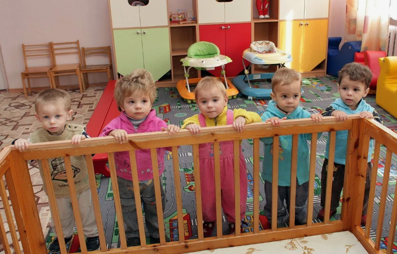 Сиротство в военные годы и в наши дни. Новое повышение соцвыплат с 1 июля 2024 года на детей-сирот Подмосковья