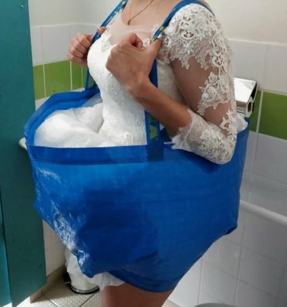 6 самых ужасных нарядов с показа мод 202324 года