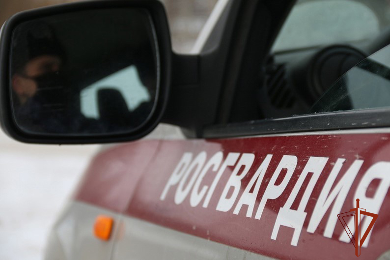 В Новосибирске экипажем Росгвардии задержан подозреваемый в крупном мошенничестве В Новосибирске экипажем Росгвардии задержан подозреваемый в крупном мошенничестве