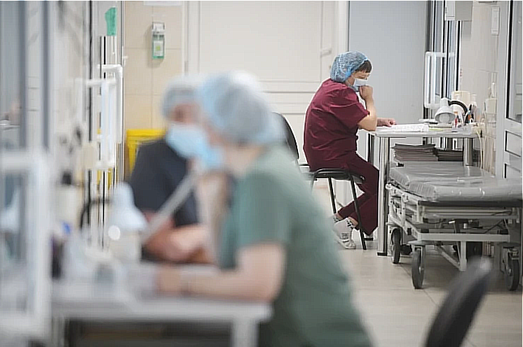 Печальный итог в Ростове, после падения 10-летней школьницы из салона автобуса