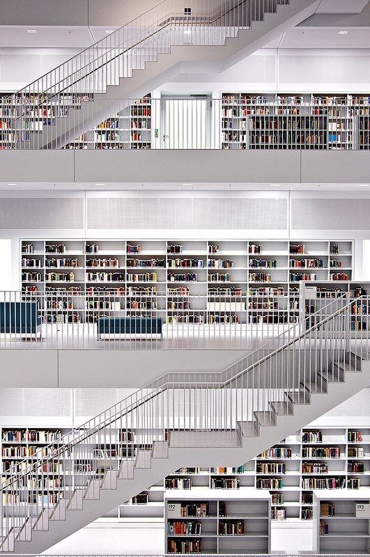 "От Библии Гутенберга до цифровых архивов: открывая Вюртембергскую библиотеку"