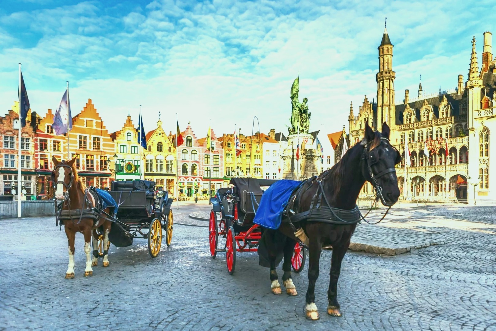 Это самый красивый средневековый город Европы: он выглядит как будто из сказки