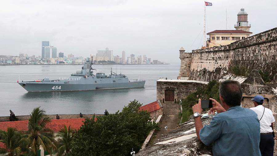 Визит кораблей РФ на Кубу стал народным зрелищем для жителей Гаваны