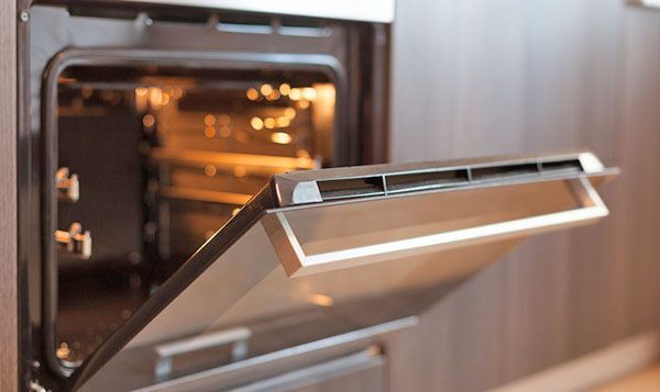 Зачем разогревать духовку заранее? Преимущества и особенности