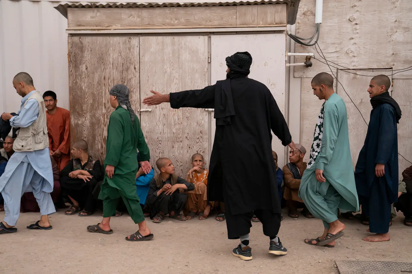 Запрет Талибана на опиум находится под угрозой из-за изменения климата, поскольку альтернативные культуры борются