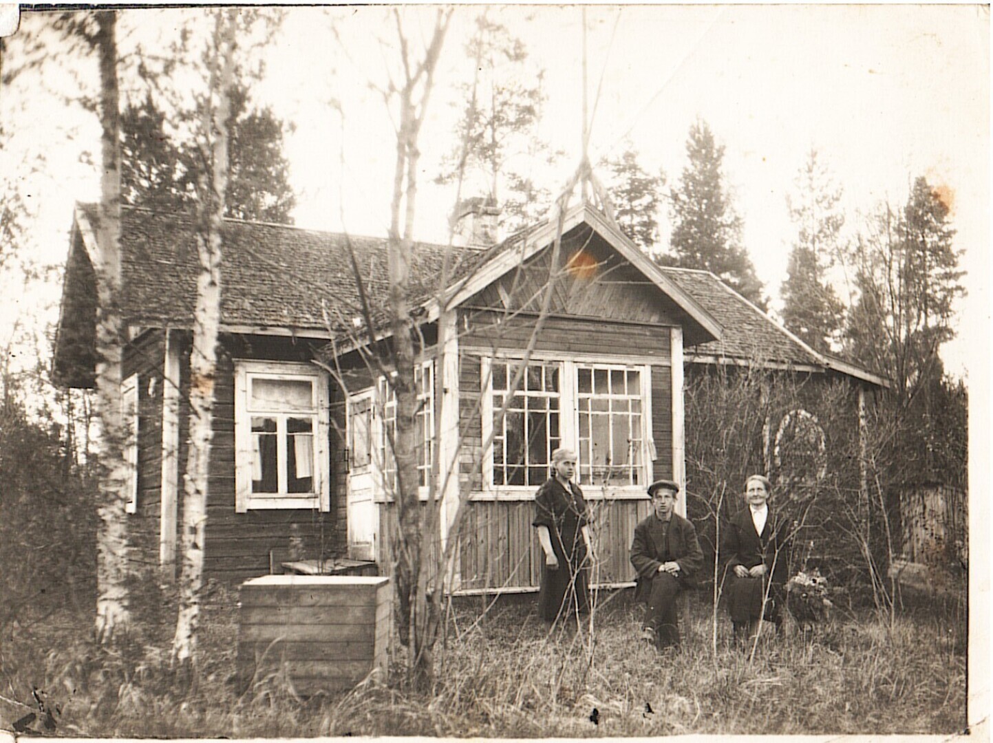 "Нет в России семьи такой..."