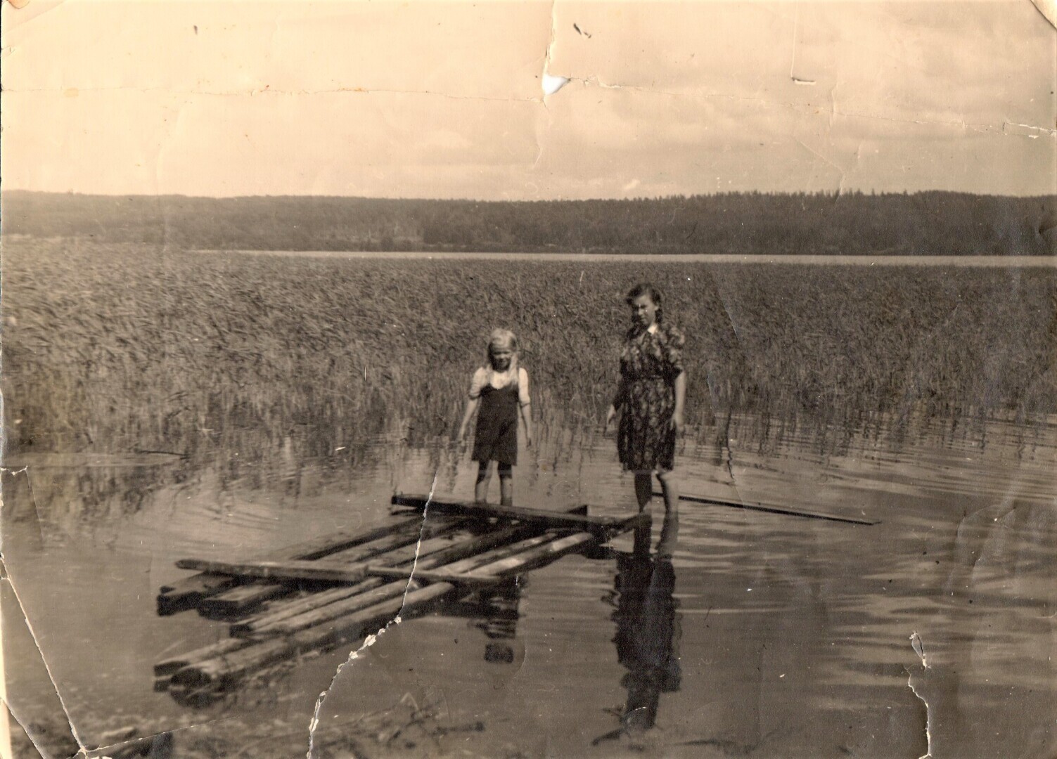 "Нет в России семьи такой..."