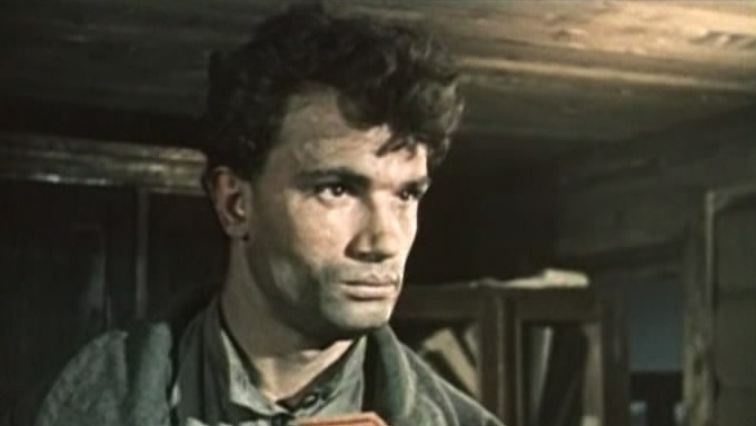 Кто знает чем и какой маралью пользовались строители коммунизма ? В чём различие той марали и марали строителей новой России .