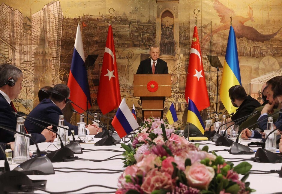 «Эфемерные гарантии». Какой совет Запада сорвал переговоры Украины и России в 2022 году?