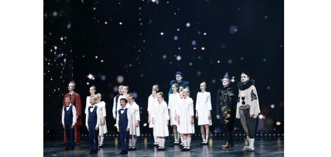 Премия "Золотая маска" почтила память погибших в Крыму и Дагестане