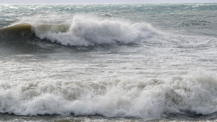 В Петербурге объявлен "жёлтый" уровень погодной опасности.
