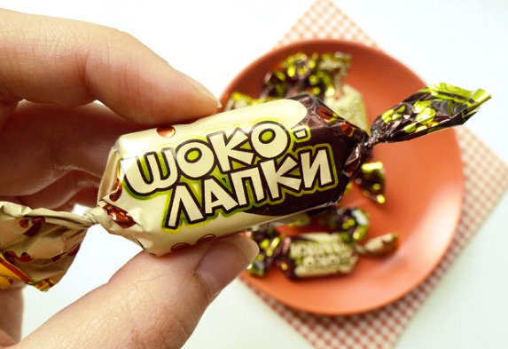 Мы купили племяннику конфеты с червяками в супермаркете! Как поступить в такой ситуации?