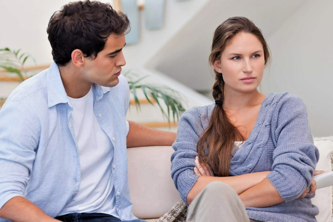 Развенчиваем 5 странных мифов о замужних женщинах: что правда, а что вымысел?