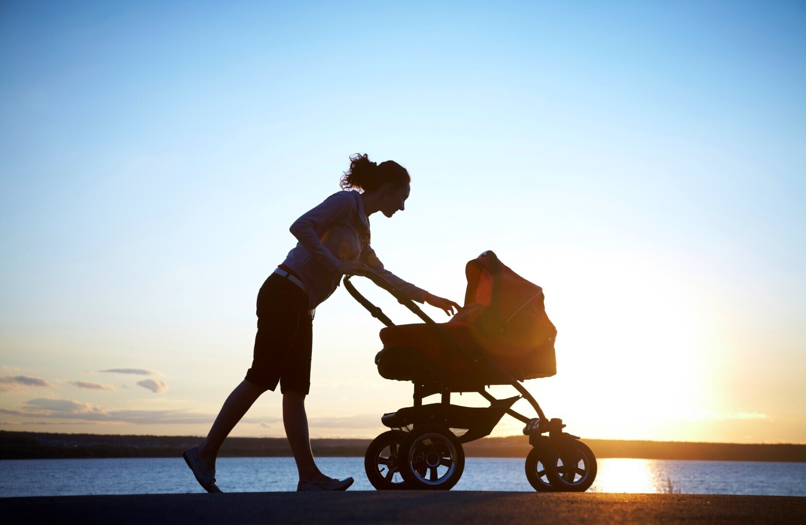 Сколько нужно денег, чтобы родить?Эксперты назвали оптимальный для деторождения уровень доходов