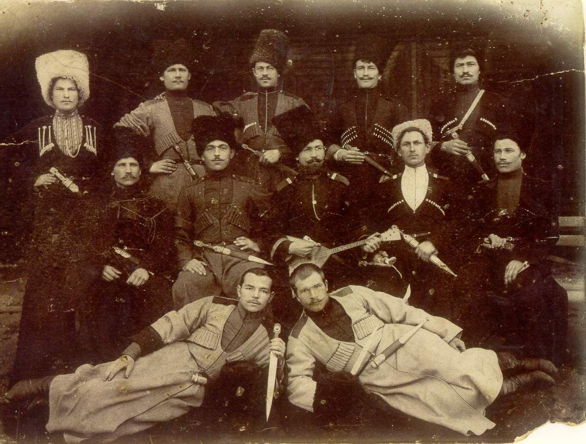 Казачий образ: между мифом и историей