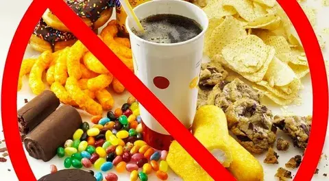 Названы 8 продуктов, которые могут привести к раку кишечника