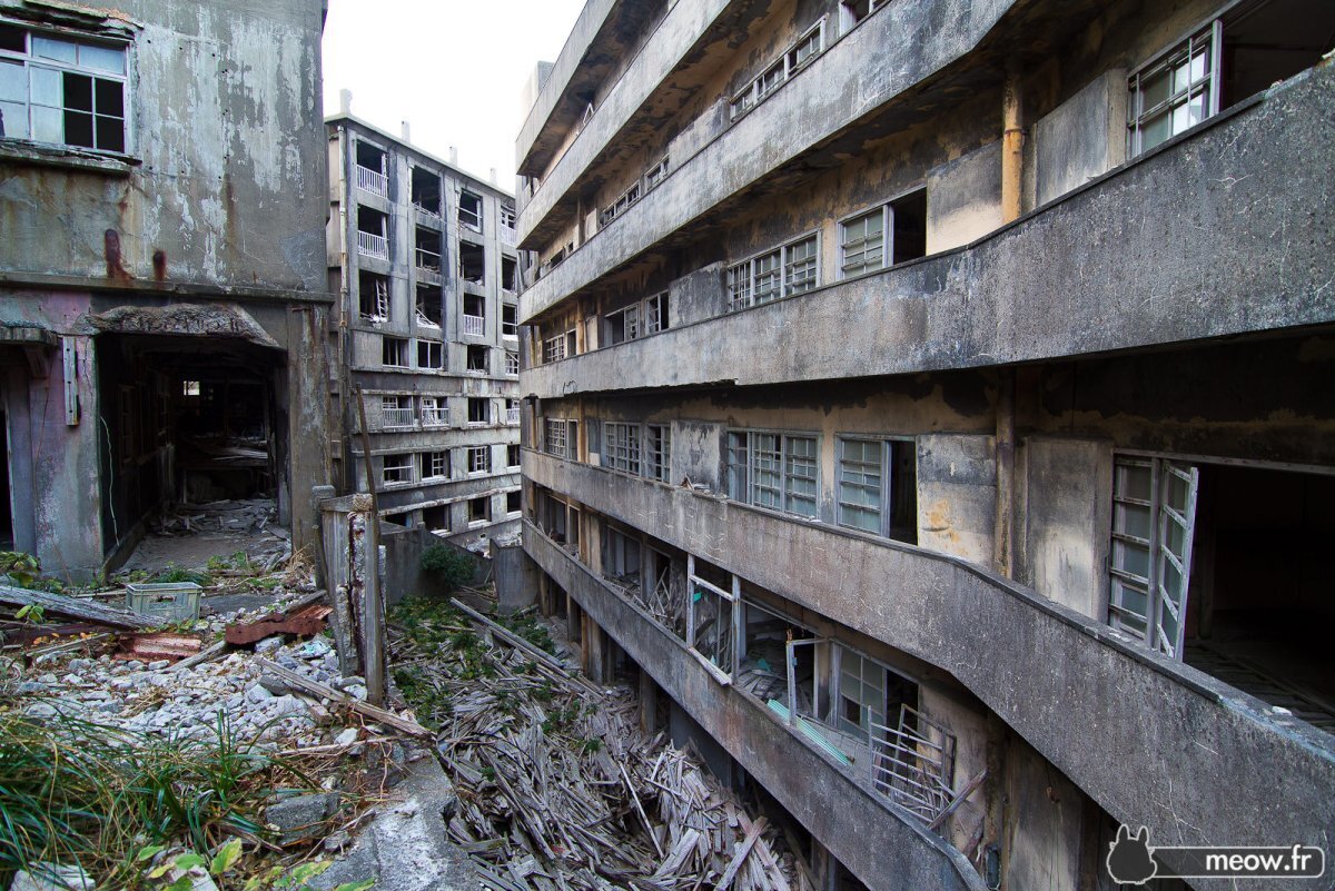 Силуэт мыса Хашима.