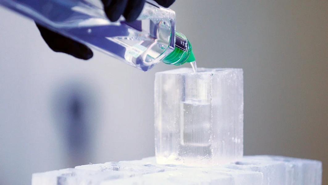 Производители водки переходят на малую тару