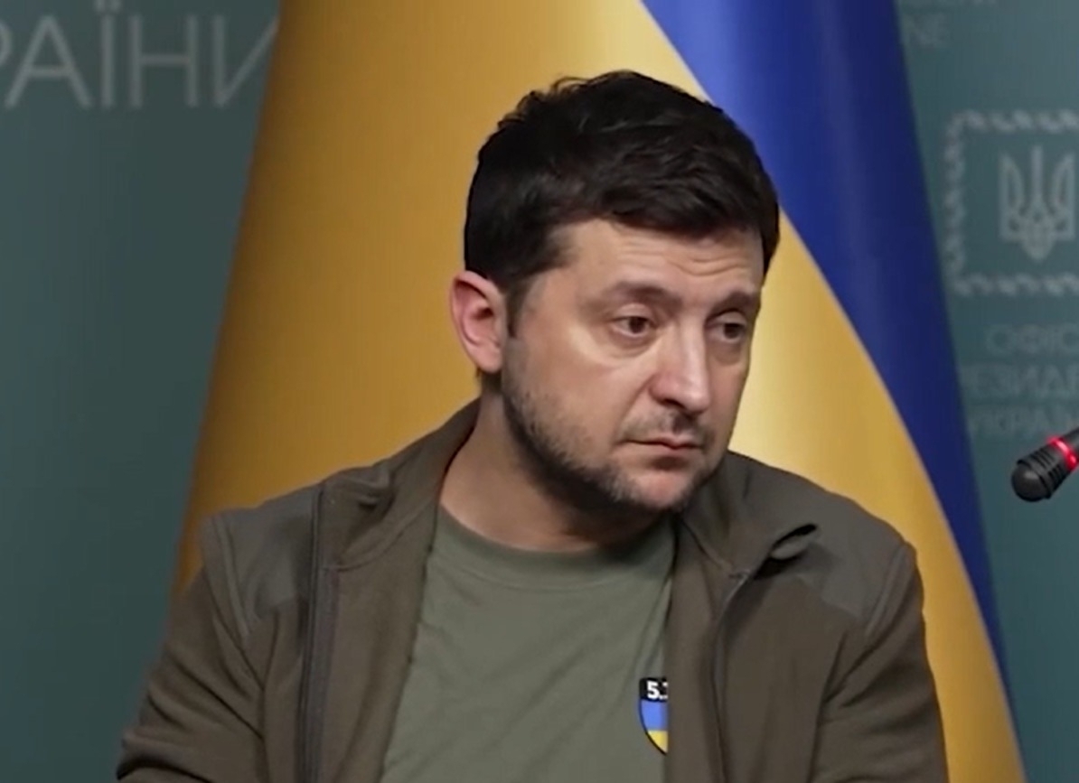 Пусть клоун едет договариваться о мире! Украинские блогеры раскритиковали Зеленского