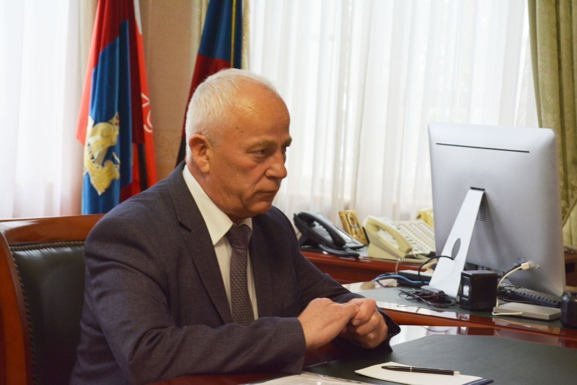 Надо нам хорошие дороги!