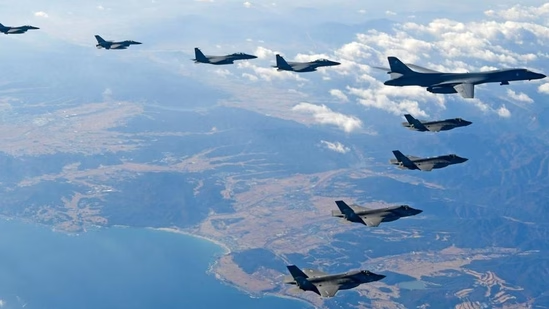 66 китайских самолетов окружили Тайвань в крупнейшем вылете года