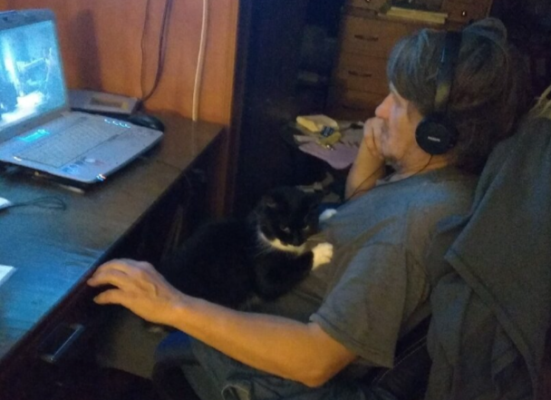 Мир, в котором мы живем /18 марта 2022 / Взгляд из замочной скважины.