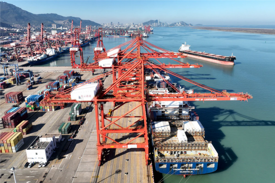 Возмущение в Китае после сообщений о бензовозах, перевозящих растительное масло