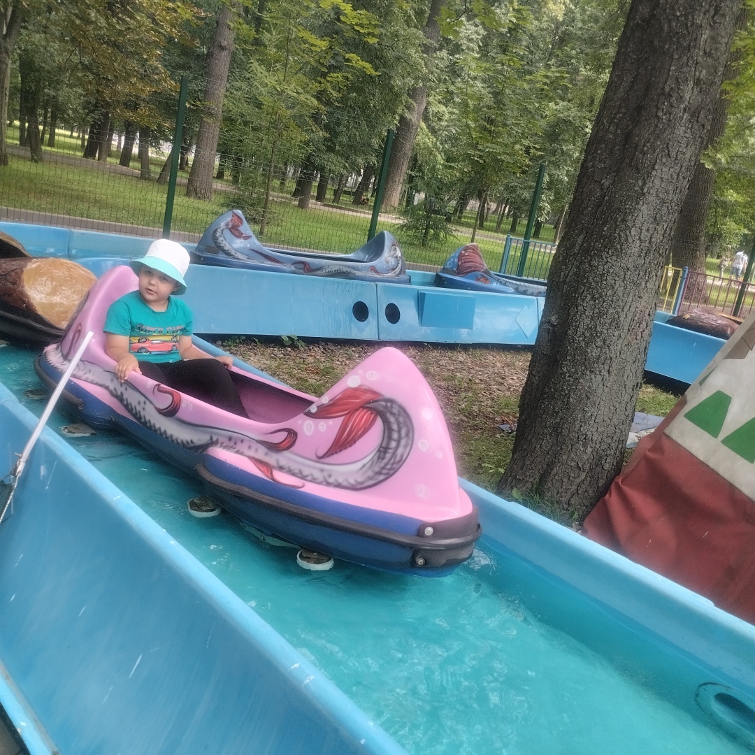 Сначала в Fix Price, а потом уже в парк. Или один день из жизни обычной семьи