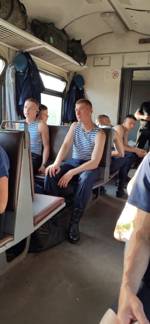 Мальчики в берцах: выбранный путь.