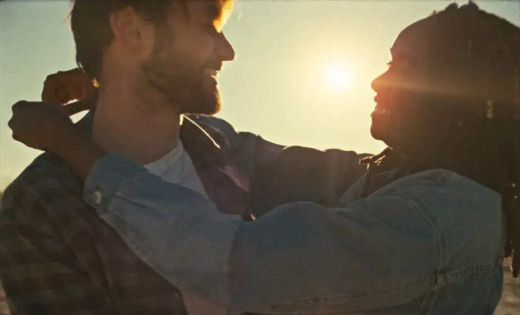 Рецензия на «Одуванчик»: заметки между ними