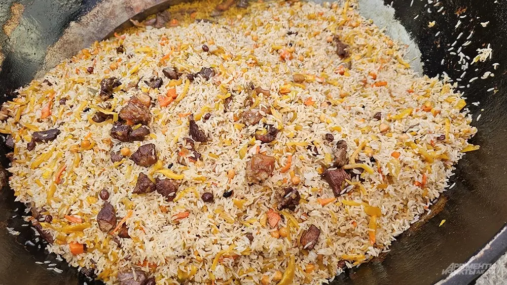 «Съела плов, бегала голая». Как правильно выбрать главное узбекское блюдо?