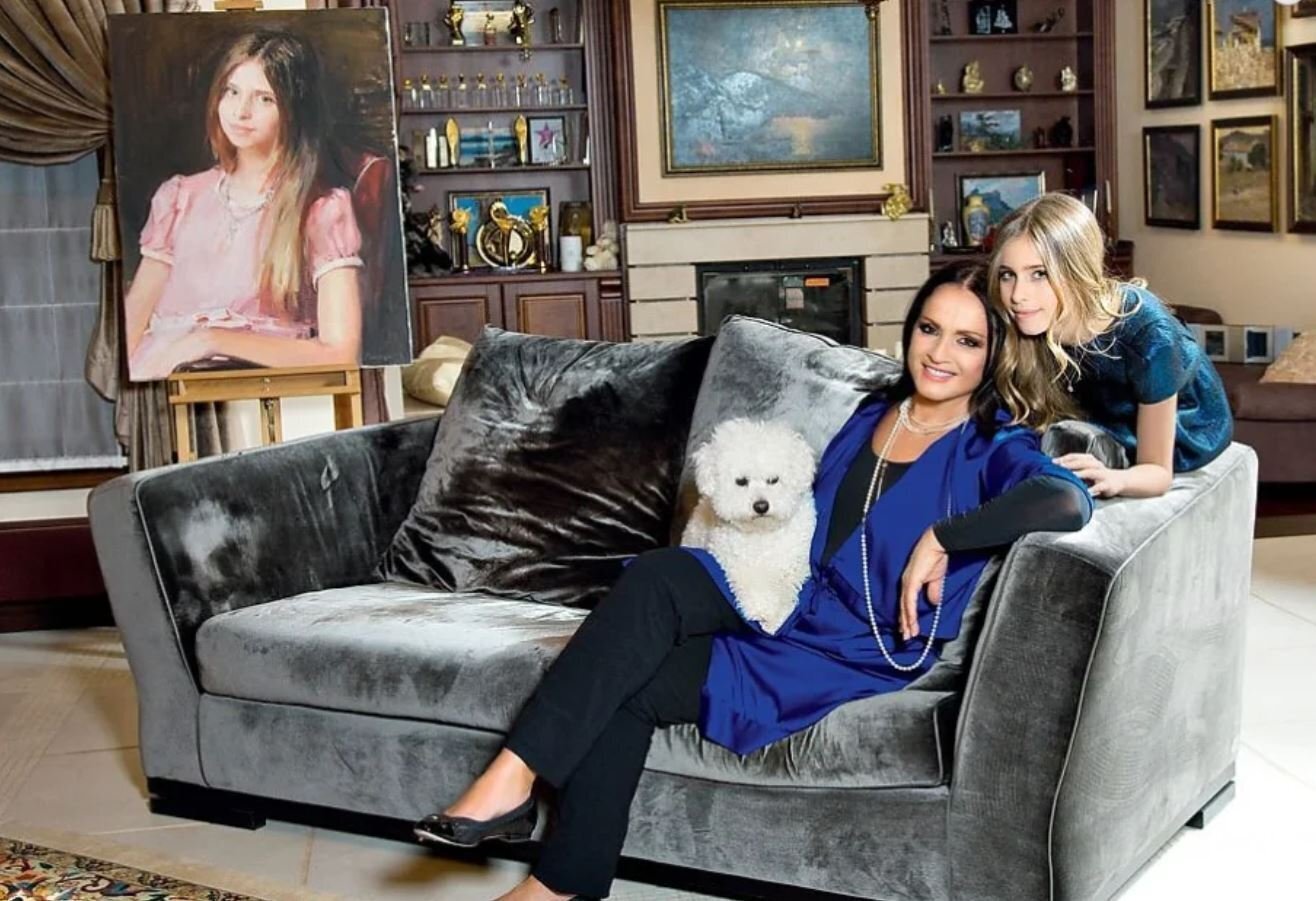 София Ротару обвиняется в мошенничестве в Ялте.